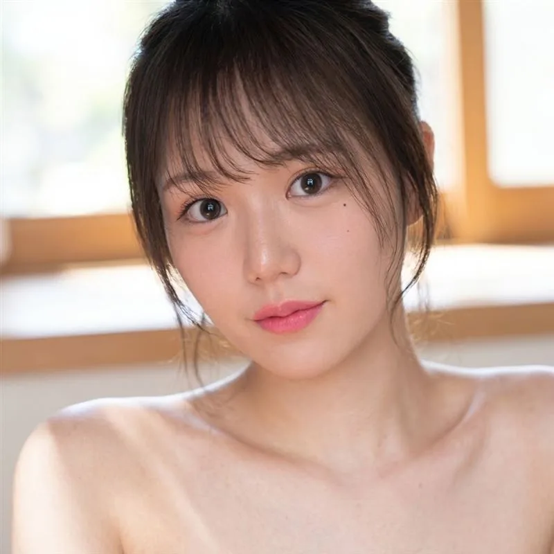 渡部穗乃:本人面部与肩部肖像资料照