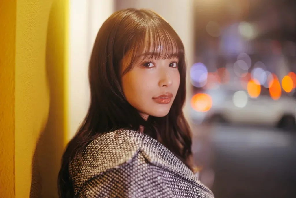 长滨蜜璃西麻布街拍的单人肖像