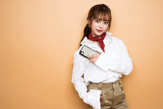 小仓由菜，2019年WAYLLY合作公开单人资料照